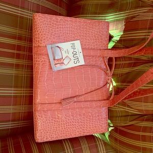Liz Claiborne purse with 3 pop-outs.